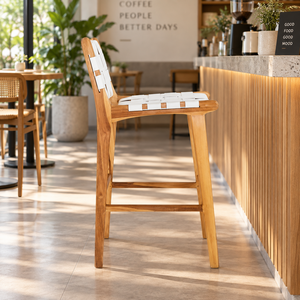 Taburete de bar moderno de madera con asiento y respaldo de cuero sintético blanco tejido, silla de comedor de diseño escandinavo - Product Image 1