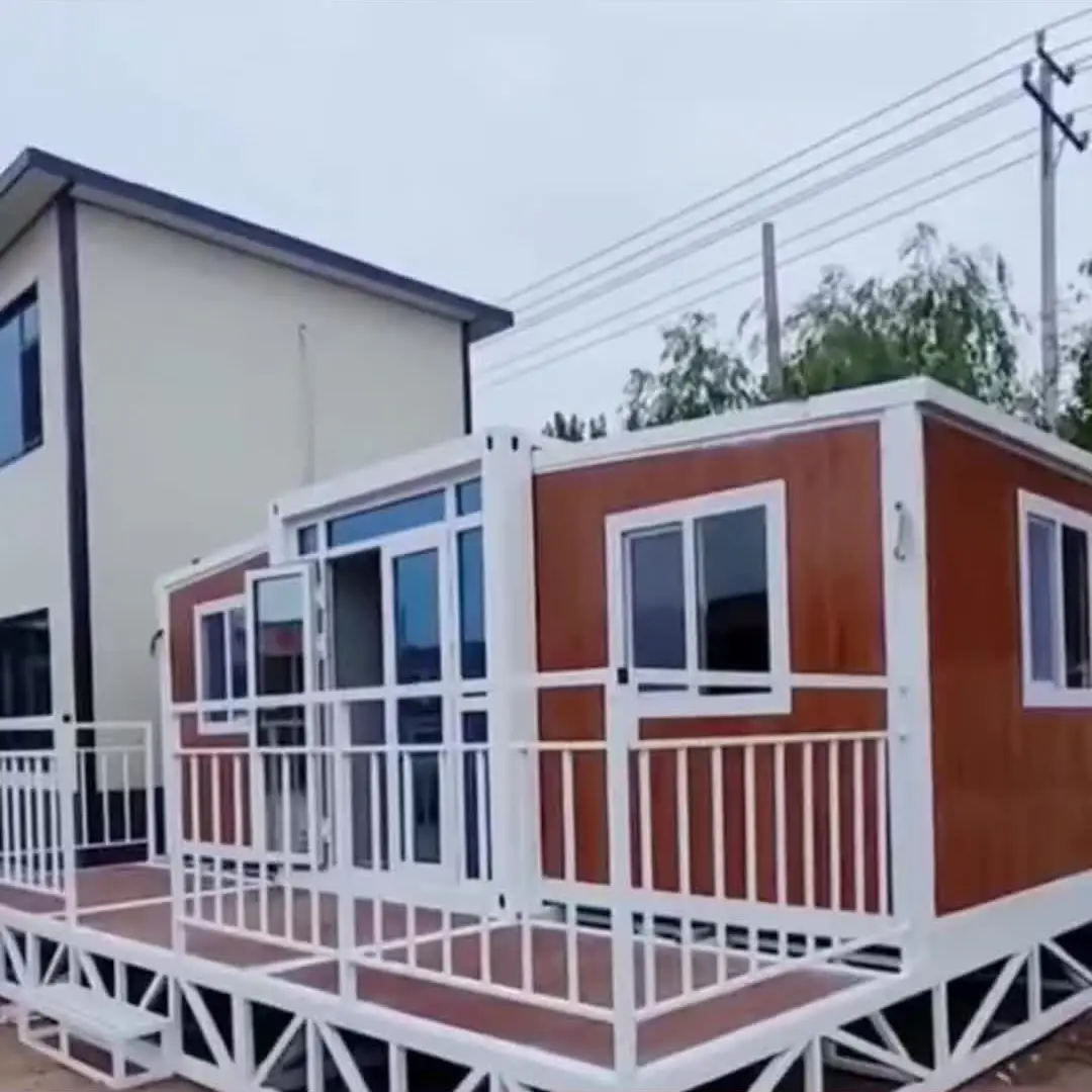 Luxury 2-Bed Mobile Expandable Container House Prefab Luxury Villa Customized Living Container with Steel Material Sale