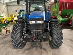 Cosechadora de Maíz Usada New Holland TM120 con Ruedas, Equipo Agrícola Compacto para Granjas y Huertos - Product Image 5