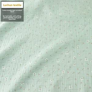 Pyjama pour enfants en tissu crêpe <span class=keywords><strong>de</strong></span> <span class=keywords><strong>gaze</strong></span> bulle 100% <span class=keywords><strong>coton</strong></span> double épaisseur, anti-boulochage, motif floral, texture froissée, idéal post-partum - Product Image 4