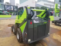 Chargeuse compacte sur roues ZS080V avec bras de levage vertical, godet de 0,4 m³, mini-chargeuse compacte pour la construction, l'aménagement paysager et le déneigement