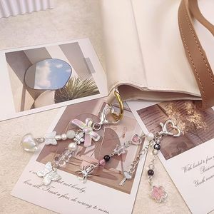 Llavero de mariposa Y2K, llavero de corazón y lazo, dijes de oso para llaves, dijes lindos de estilo retro, tarjetero, dijes que combinan con todo - Product Image 4