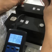 Sunwoda 3.2v 280ah Lifepo4 cellule de batterie prismatique au lithium-ion système de stockage d'énergie 106ah 6000 Cycles 3.2v 280ah 106ah batterie