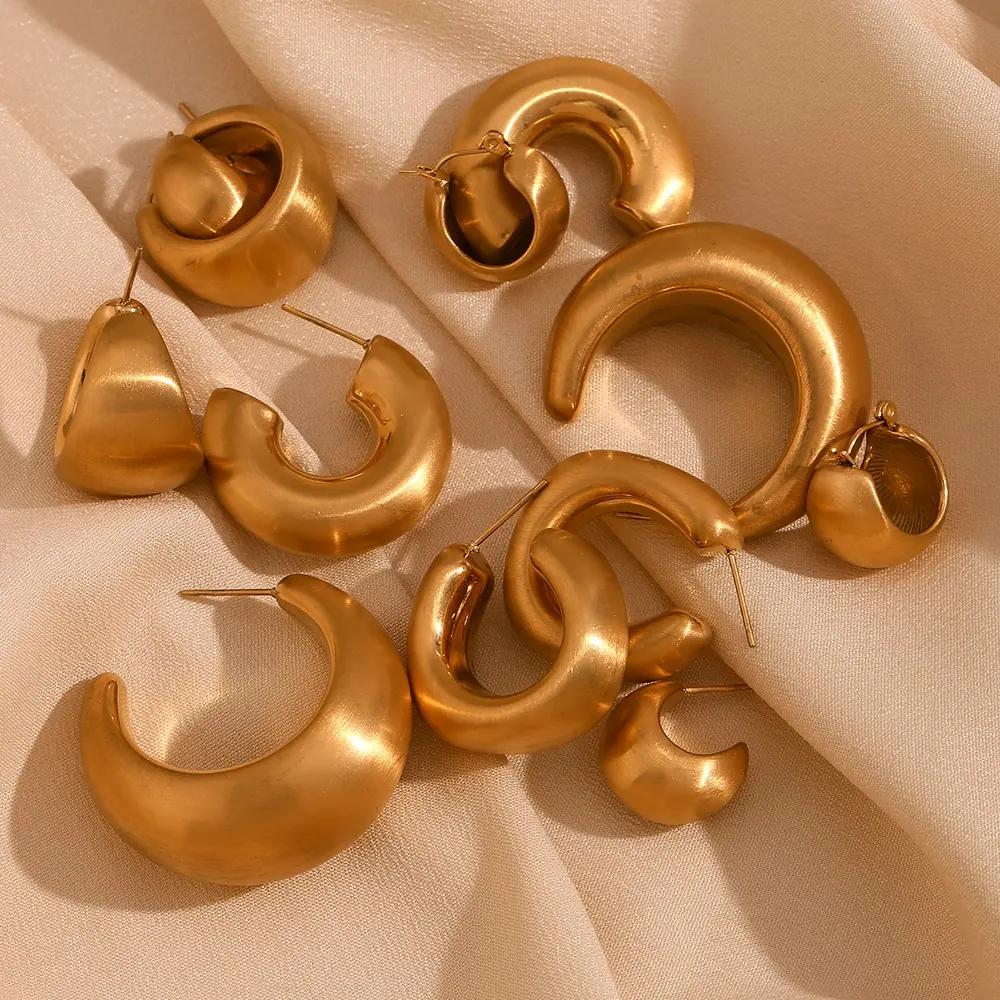 Minimalista Matte Gold Chunky Hoop Earrings Set PVD Gold Plated Jewelry Set Tarnish Free aço inoxidável boucles d'oreilles
