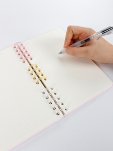 Cuaderno/Diario A5/A5MINI de Doble Función (Flip/Slide) Tres en Uno, de Alta Calidad, con Espiral, 100 Hojas, para Uso Diurno y Nocturno, Ideal para Regalo - Product Image 4