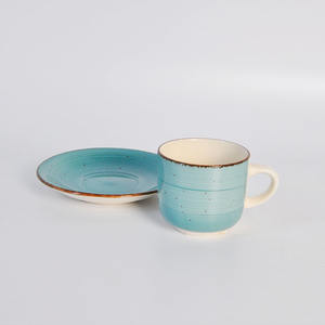 Muestra disponible <span class=keywords><strong>Conjunto</strong></span> de xicara e Pires, taza de café y platillo de cerámica pintada a mano italiana de porcelana de gres de lujo personalizada - Product Image 3