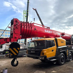 Grue mobile de grande capacité Stc1000C, flèche extensible de 60 m, flèche de rehaussement de 175 m, double alimentation, état de fonctionnement impeccable et original - Product Image 1