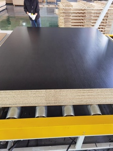Großformatige 2120mm*2440mm Melamin-<span class=keywords><strong>Spanplatte</strong></span> in Verschiedenen Farben für den Südamerikanischen Markt - Product Image 5