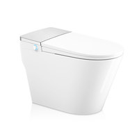 Cuvette de toilette de luxe blanche automatique, une pièce moderne et intelligente