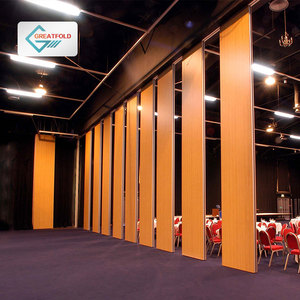 Contemporary Style Modern Movable MDF <strong>Partition</strong> <strong>Wall</strong> Contemporary Operable Wooden <strong>Wall</strong> for Office Gym School Five Star Interior