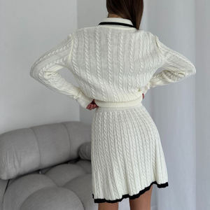 M7526 Женский повседневный комплект с юбкой с длинным рукавом вязаный свитер на пуговицах короткий спортивный костюм-двойка с индивидуальным логотипом - Product Image 6