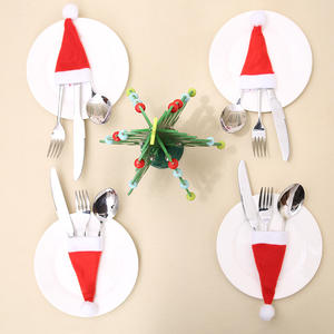 Promo Mini noël Santa chapeaux argenterie supports fournitures fête de noël dîner Table vaisselle décorations - Product Image 4