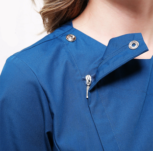 ชุดยูนิฟอร์มพยาบาลโรงพยาบาลบิวตี้เมดิคสำหรับผู้หญิง ผ้าทอเป็นมิตรกับสิ่งแวดล้อม ไซส์พลัส แบบมีซิป - Product Image 2