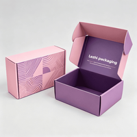 Petites boîtes d'expédition personnalisées en carton ondulé noir recyclable pour chaussures et vêtements, emballage personnalisé