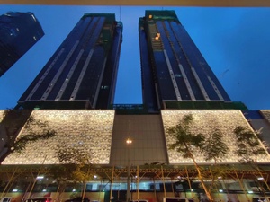 Muro Cortina de Aluminio Contemporáneo con Acabado Anodizado para Aplicaciones Exteriores en Edificios - Product Image 2