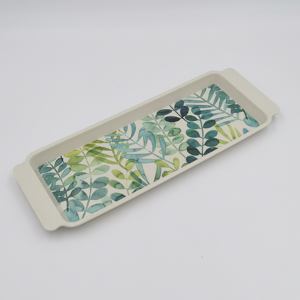 Plato de melamina alargado de 15 pulgadas con estampado botánico para exhibir productos horneados y pasteles, con asas. - Product Image 1