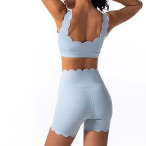 Débardeur à col en V avec coussinets de poitrine respirants, coupe ajustée, idéal pour le sport, la course, le fitness, l'entraînement et le yoga (soutien-gorge intégré) - Product Image 5