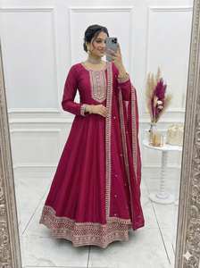 Robe évasée traditionnelle indienne TENNECY avec broderie miroir et ensemble dupatta en pure soie Vichitra infroissable pour les fêtes estivales – Excellent rapport qualité-prix - Product Image 5