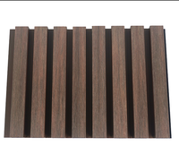 Panneaux muraux WPC PE 219x26mm, revêtement mural composite moderne pour l'extérieur des bâtiments, pour les murs extérieurs des hôtels
