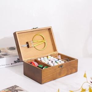Caja de Almacenamiento de Agujas de Madera, Organizador Cuadrado de Herramientas de Costura para Escritorio con Tijeras y Bobinas para Manualidades - Product Image 3