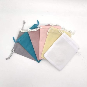 Sacs en flanelle sacs en velours cordon pochette à bijoux petit sac <span class=keywords><strong>cadeau</strong></span> en tissu pour Bracelet faveur <span class=keywords><strong>de</strong></span> fête <span class=keywords><strong>d</strong></span>'<span class=keywords><strong>anniversaire</strong></span>, <span class=keywords><strong>d</strong></span>és, ornement 9X7CM - Product Image 3