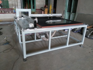 Fabrikpreis Eworld JQZ-1212 Kleine Manuelle Glasschneidemaschine mit Motor 1200x1200mm - Product Image 1