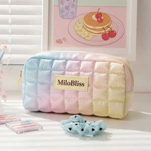 Sac de voyage multifonctionnel portable en polyester léger, style coréen, avec fermeture éclair à motif diamant et poignée souple, couleur dégradée personnalisée - Product Image 1
