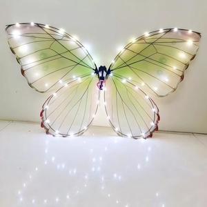 Drone papillon LED rechargeable - Lumières volantes télécommandées pour la décoration de mariage, les fêtes et les spectacles - Product Image 5
