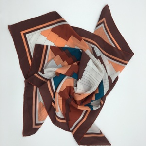 ผ้าพันคอไหมซาตินลายสก็อตขายดี ผ้าคลุมผมไหมสำหรับมัดผม - Product Image 1