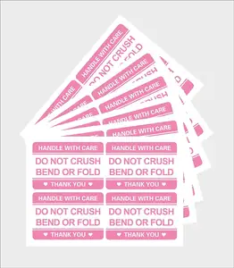 Jangan menghancurkan lengkung atau melipat pengiriman penanganan stiker merah muda tidak menghancurkan bengkok atau melipat pengiriman stiker untuk amplop