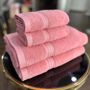Toalla de baño personalizada impresa en microfibra de algodón con sublimación de tinta, OEM ODM, estilo casual, tamaño personalizado disponible, 300-500gsm - Product Image 1