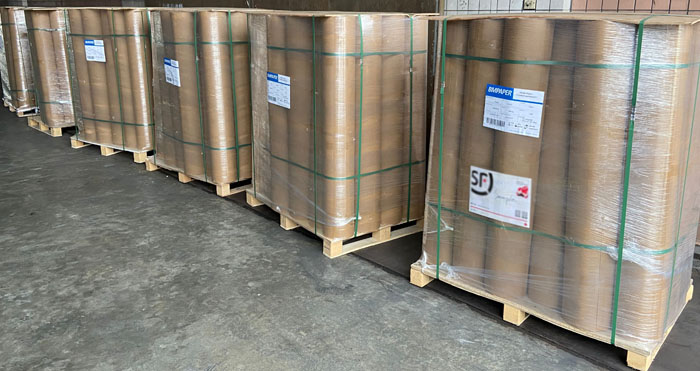 157gsm White Art Paper Roll C2S Cardboard 1362mm Width, 45 - 50kg Roll Weight