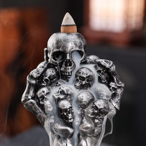 Brûleur d'encens à refoulement pour Halloween - Encensoir et support à fumée en cascade en résine vintage - Décoration de table gothique effrayante, Sorcellerie - Product Image 5