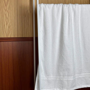 Toalla de Baño 100% Algodón, Suave y Cómoda, Tejido Liso con Excelente Absorción de Agua para Uso Diario en el Baño del Hogar - Product Image 1