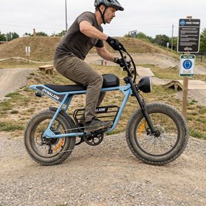 จักรยานเสือภูเขา Fat Tire พร้อมดิสก์เบรกไฮดรอลิก, จักรยานครุยเซอร์สำหรับฝึกซ้อมทักษะในพื้นที่จักรยานพาร์ค - Product Image 1