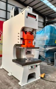 Pressa Idraulica Elettrica di Precisione da 125 Tonnellate per Lamiere in Acciaio, Punzonatrice Industriale per Impianti di Produzione - Product Image 2