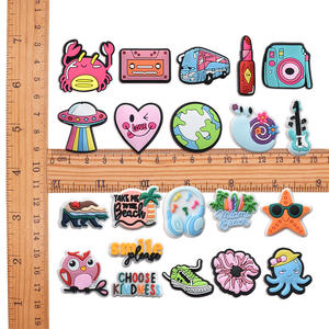 Los favoritos de los niños: Adornos para zapatos de PVC suave 3D con diseño de dibujos animados, bonitos y adorables, de material seguro, ideales para regalos y recuerdos de fiesta. - Product Image 2