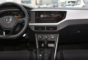 รถยนต์มือสอง Volkswagen <span class=keywords><strong>Polo</strong></span> Plus Multipurpose <span class=keywords><strong>Hatchback</strong></span> ปี 2023 - เบาะหนังผสมผ้า แต่งสีดำ Piano Black สำหรับการเดินทางประจำวัน - Product Image 5