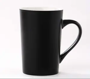 Tazza in porcellana bianca o nera a sublimazione di alta qualità OEM tazza da caffè in ceramica con rivestimento in bianco con logo personalizzato