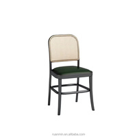 Chaise de salle à manger en rotin en bois massif de Style moderne nordique meubles de Restaurant durables pour une utilisation extérieure de café d'école
