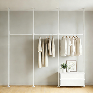 Armoire ouverte minimaliste en aluminium, penderie autoportante pour vêtements - Product Image 1