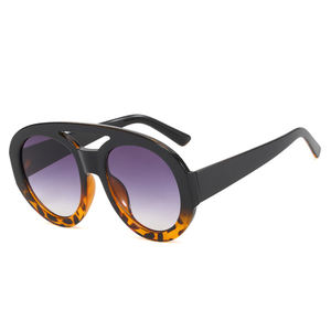 Lunettes de soleil personnalisées Y2K à grand cadre Lunettes de soleil de forme concave pour femmes pour photos de rue à la mode - Product Image 4