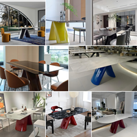 Table à manger longue en marbre avec base en acier inoxydable durable, style minimaliste moderne italien, pour hôtel et restaurant