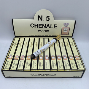 Mini <span class=keywords><strong>Parfum</strong></span> Femme NO 5 Échantillon de Marque Floral Promotionnel <span class=keywords><strong>Parfum</strong></span> Portable Petit Coffret de Voyage pour Dames Vente en Gros - Product Image 1