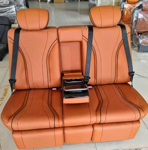 Sofá Cama de Cuero de Lujo Personalizado de 3 Plazas en Dos Tonos, Asiento de Coche para MPV, Furgoneta, Camper, Modificación de RV, Impermeable, con Carga Inalámbrica - Product Image 3