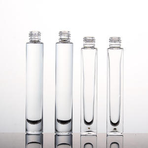 Base gruesa cuadrada 10ml Botella de decantación de perfume de vidrio Botella de vidrio vacía redonda para perfume en aerosol - Product Image 5