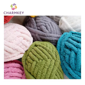 Fournisseurs chinois <span class=keywords><strong>de</strong></span> fil à crocheter 100% polyester, tricot à la main, pelotes <span class=keywords><strong>de</strong></span> 250g, fil épais pour couverture, fils chenille épais, vente en gros - Product Image 4