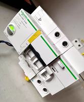Ic60h Tp Mcb 6a 10a 16a 20a 25a 32a 40a 50a 63a Type B C D TVA inclus Produit neuf, original avec une garantie d'un an