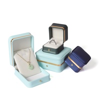Boîte de rangement pour bijoux en cuir PU personnalisée de luxe avec logo, pour bagues, boucles d'oreilles, pendentifs, bracelets, colliers, avec bordure dorée