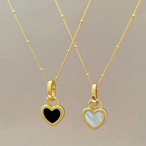 Collar de moda Concha blanca y negra dos lados un collar Corazón Cerradura Amor Colgante Luz Lujo Acero inoxidable Corazón Collar - Product Image 3